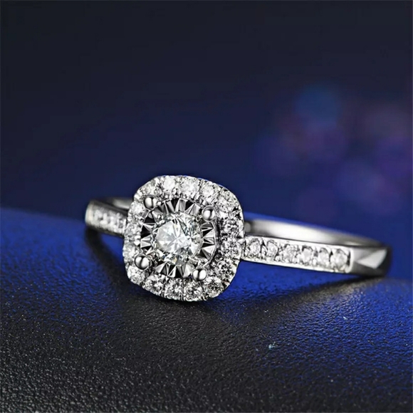 925 Silver Platinum Plated Simulated Diamond Ring - Picture 4 of 5